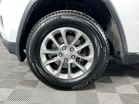 Used 2014 Jeep Grand Cherokee Limited AWD/4WD image 32