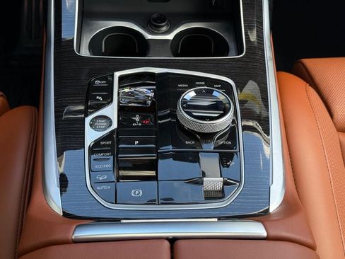 Certified 2026 BMW X7 M60i AWD/4WD image 13