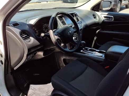 Used 2020 Nissan Pathfinder S FWD image 18