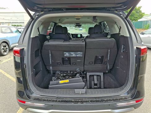Certified 2023 Kia Carnival SX FWD image 29