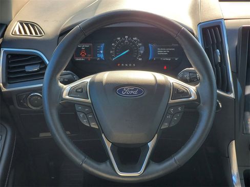 Used 2024 Ford Edge Titanium image 24
