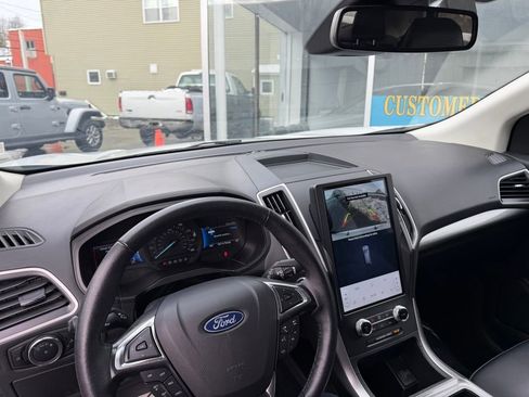 Used 2024 Ford Edge SEL image 25