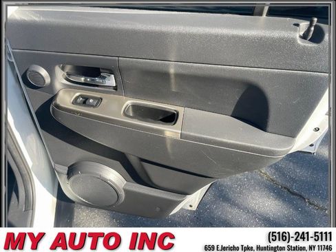 Used 2012 Jeep Liberty Limited w/ Tire & Wheel Group image 31