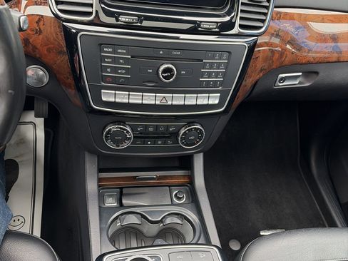 Used 2017 Mercedes-Benz GLS 450 4MATIC image 21