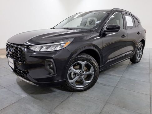 Used 2024 Ford Escape ST-Line Select w/ Tech Pack #1 image 3