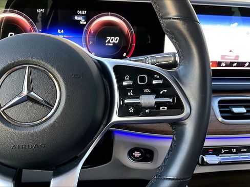 Used 2023 Mercedes-Benz GLS 450 4MATIC image 19