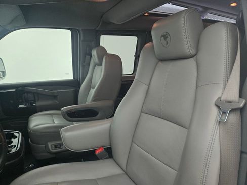 Used 2020 Chevrolet Express 2500 Extended w/ Enhanced Convenience Package image 18
