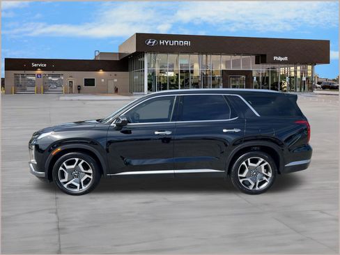 Used 2025 Hyundai Palisade SEL FWD image 2