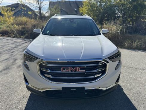 Used 2021 GMC Terrain SLT image 3
