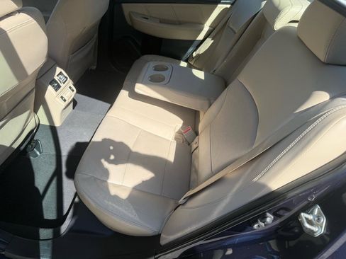 Used 2018 Subaru Legacy 2.5i Limited AWD/4WD image 11