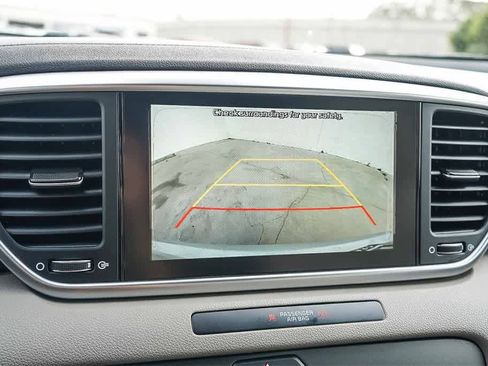 Used 2020 Kia Sportage S image 26