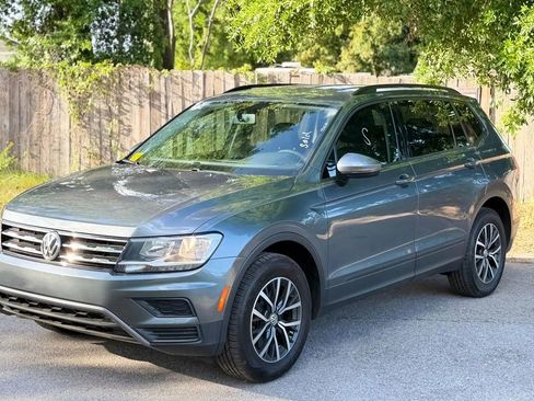 Used 2021 Volkswagen Tiguan S FWD image 3