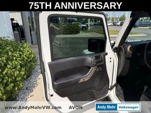 Used 2016 Jeep Wrangler Unlimited Sahara AWD/4WD image 12