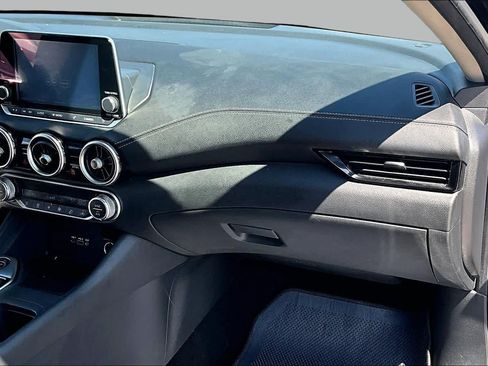 Used 2020 Nissan Sentra SV FWD image 19