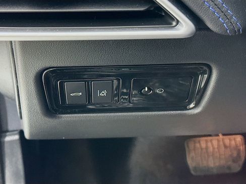 Used 2018 Jaguar XE R-Sport image 14