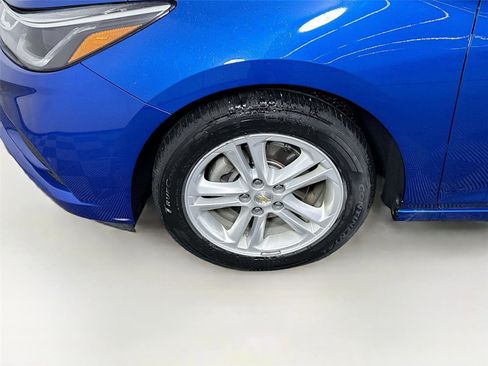 Used 2017 Chevrolet Cruze LT w/ Convenience Package image 22