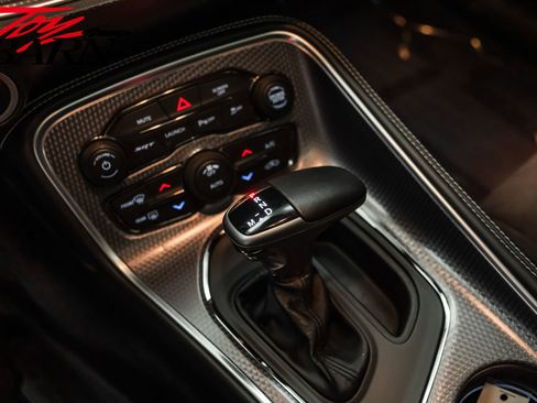 Used 2017 Dodge Challenger SRT Hellcat image 39