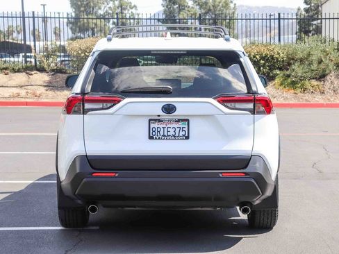 Certified 2020 Toyota RAV4 LE w/ Carpet Mat Package AWD/4WD image 6