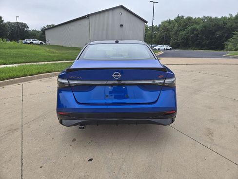 New 2026 Nissan Sentra SR w/ SR Premium Package FWD image 8