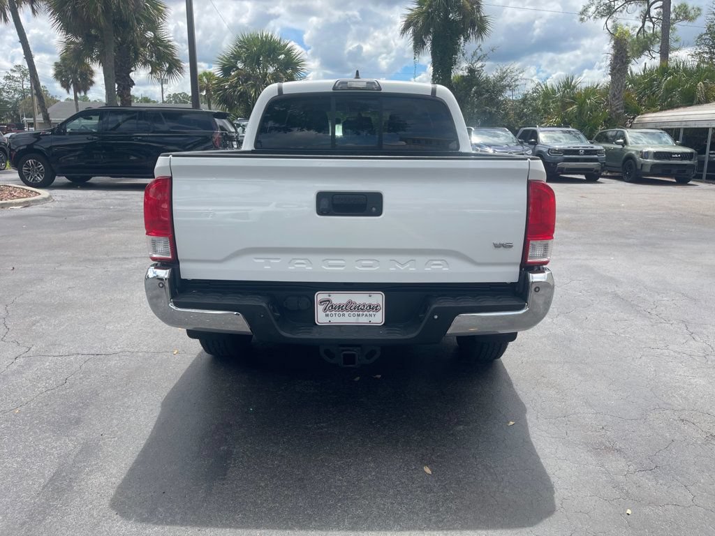 Used 2017 Toyota Tacoma SR5 w/ Tow Package RWD image 4