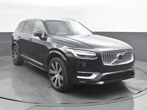 Certified 2024 Volvo XC90 B6 Plus w/ Protection Package Premier AWD/4WD image 9