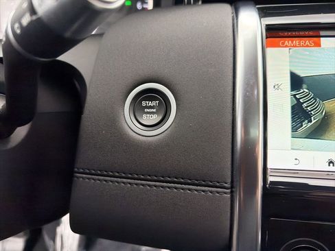 Used 2020 Land Rover Discovery Sport S image 17