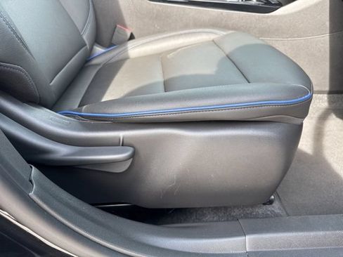 Used 2024 Buick Envista Sport Touring w/ Convenience II Package FWD image 29