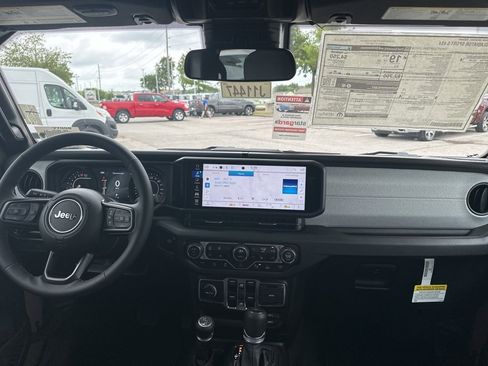 New 2025 Jeep Gladiator Sport image 2