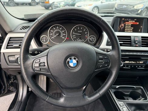 Used 2016 BMW 320i Sedan RWD image 21