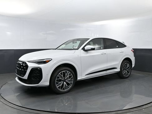 New 2026 Audi Q5 Premium Plus AWD/4WD image 1