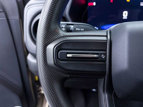 Used 2024 Chevrolet Colorado W/T image 19