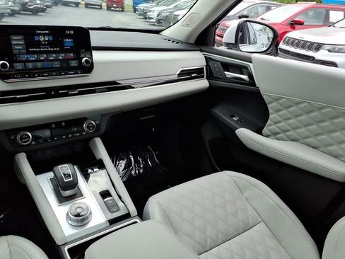Used 2023 Mitsubishi Outlander SEL 40th Anniversary AWD/4WD image 22