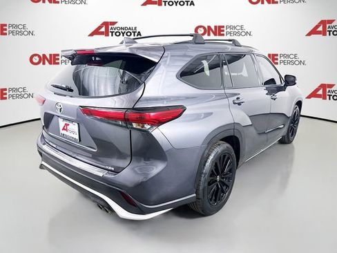 Used 2023 Toyota Highlander XSE FWD image 7