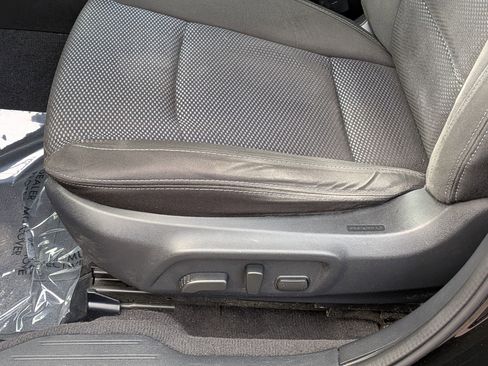 Used 2017 Subaru Outback 2.5i Premium image 12