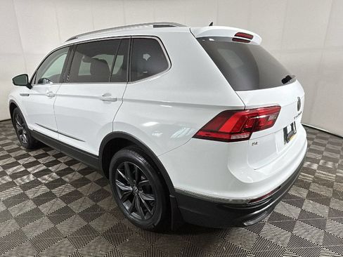 Used 2022 Volkswagen Tiguan SE AWD/4WD image 4