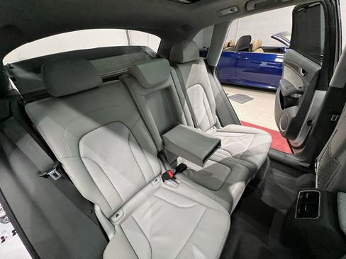 Used 2013 Audi Q5 3.0T Prestige image 34