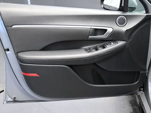 Used 2025 Hyundai Sonata SEL FWD image 11