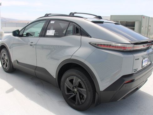 New 2026 Toyota C-HR AWD/4WD image 5