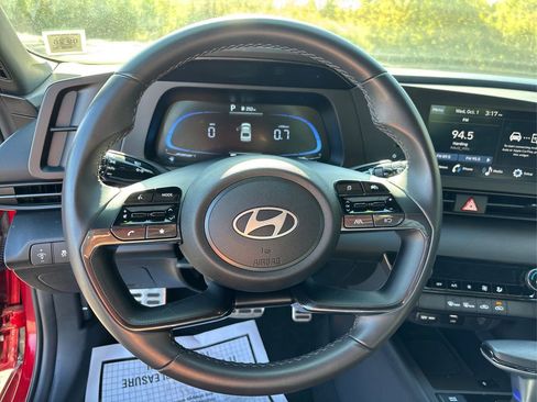 Certified 2025 Hyundai Elantra Sport image 21