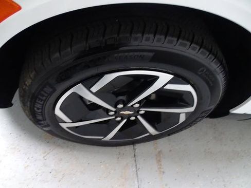 Used 2025 Chevrolet Equinox EV LT FWD image 26