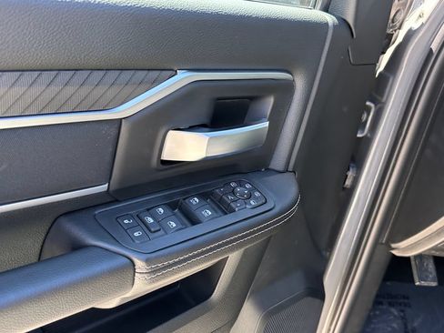 New 2026 RAM 2500 Big Horn AWD/4WD image 17