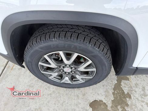 Used 2023 GMC Acadia SLE w/ Driver Convenience Package FWD image 25