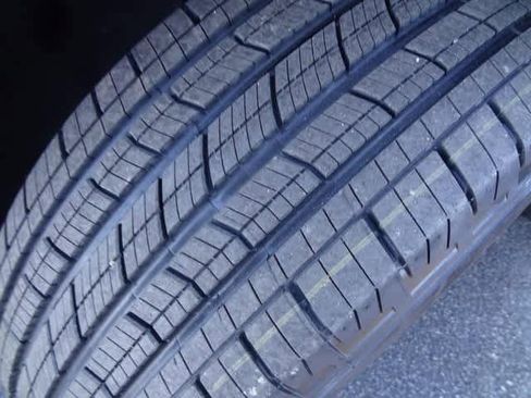 Used 2023 Jeep Grand Cherokee Limited image 42