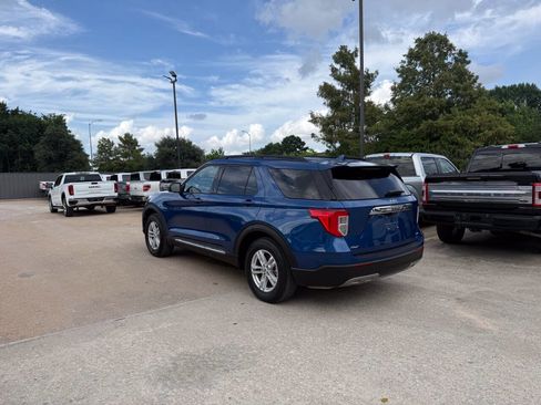 Used 2020 Ford Explorer XLT w/ Equipment Group 202A RWD image 4