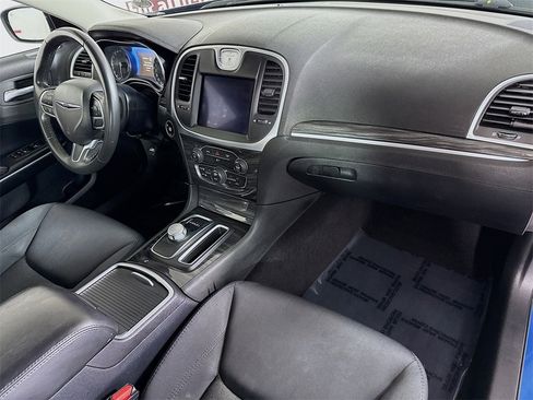 Used 2021 Chrysler 300 Touring w/ Sport Appearance Package image 30