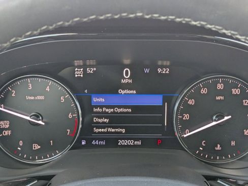 Used 2023 Buick Envision Essence image 11