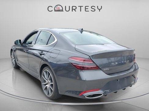 Used 2025 Genesis G70 2.5T image 2