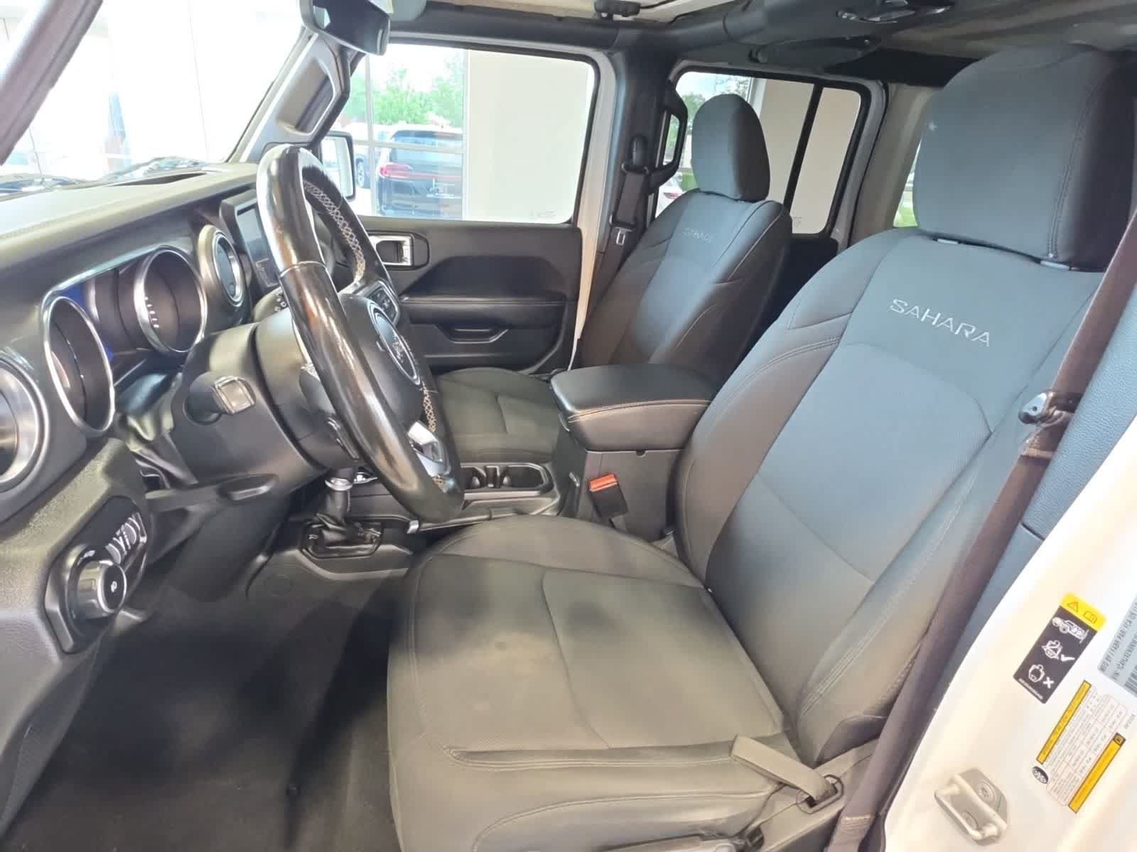 Used 2022 Jeep Wrangler Unlimited Sahara w/ Cold Weather Group AWD/4WD image 14