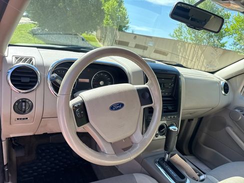 Used 2007 Ford Explorer XLT AWD/4WD image 13