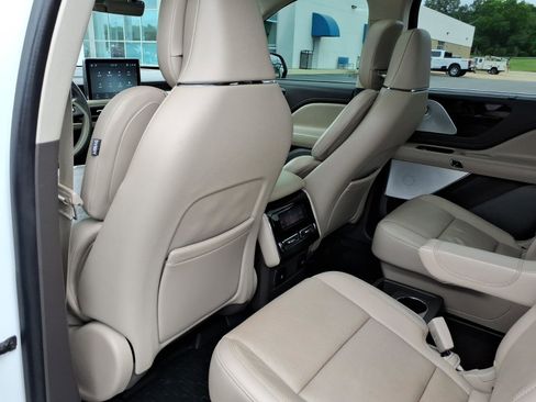 Used 2022 Lincoln Aviator Reserve w/ Equipment Group 201A AWD/4WD image 9